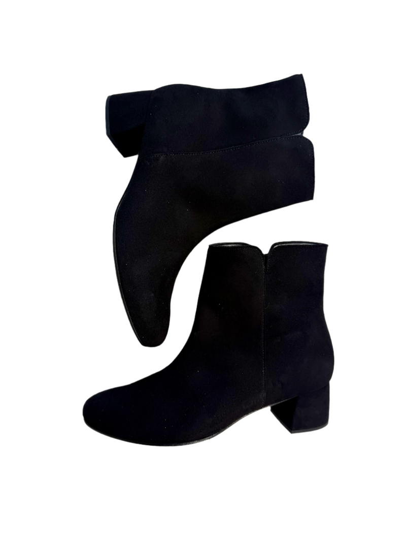 Load image into Gallery viewer, black suede heeled boots
