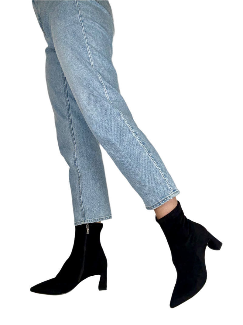 Load image into Gallery viewer, black suede boots
