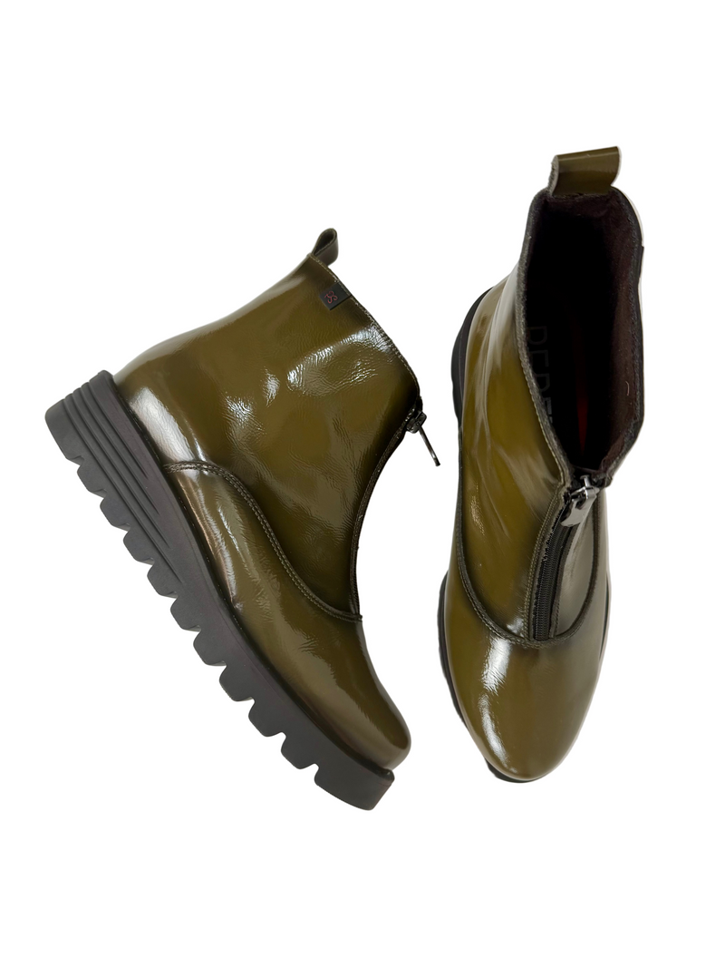 Load image into Gallery viewer, green patent wedge boots

