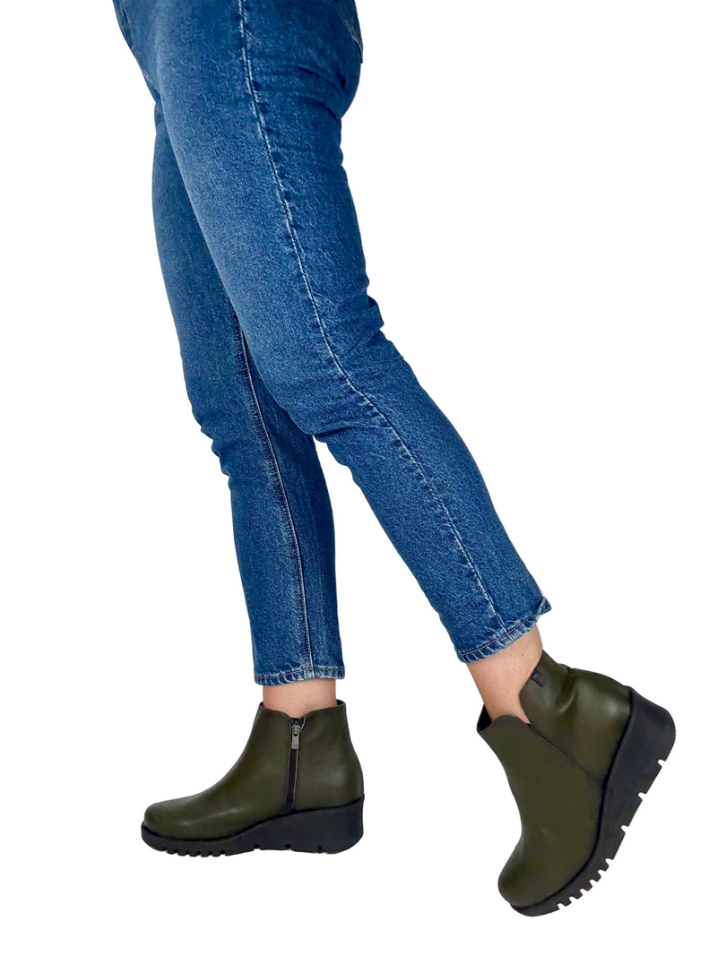 Load image into Gallery viewer, green low wedge boots
