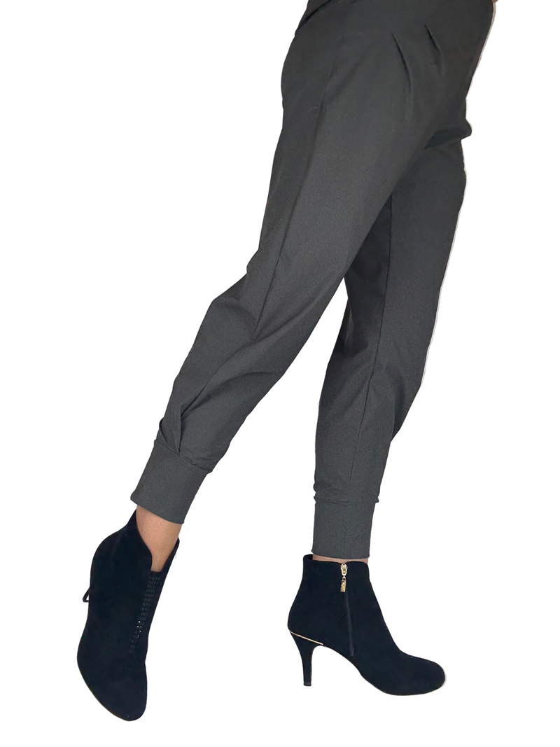 Load image into Gallery viewer, Black heeled boots
