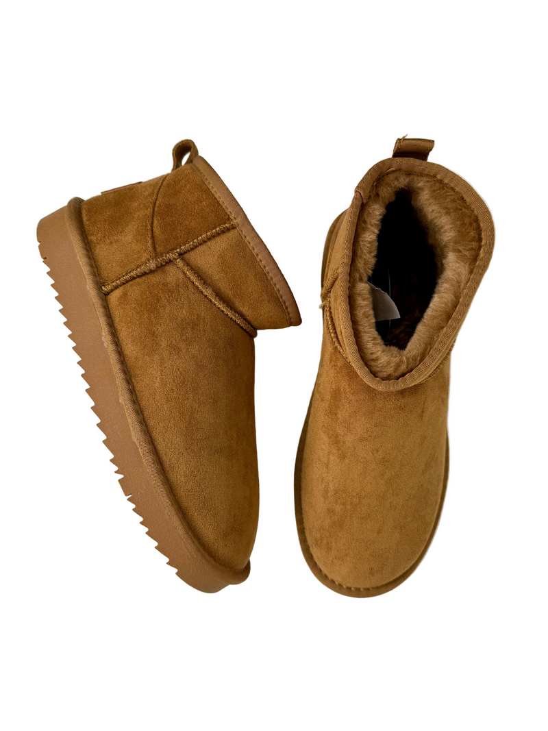 Load image into Gallery viewer, xti uggs
