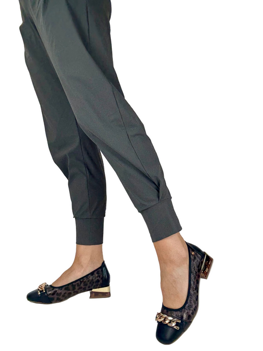 heeled pumps