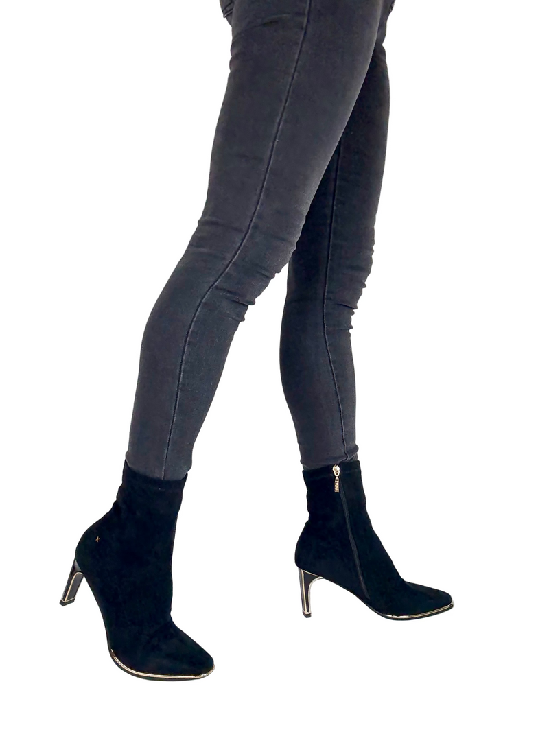 Load image into Gallery viewer, womens heeled boots online
