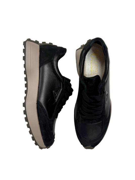ladies fashion trainers