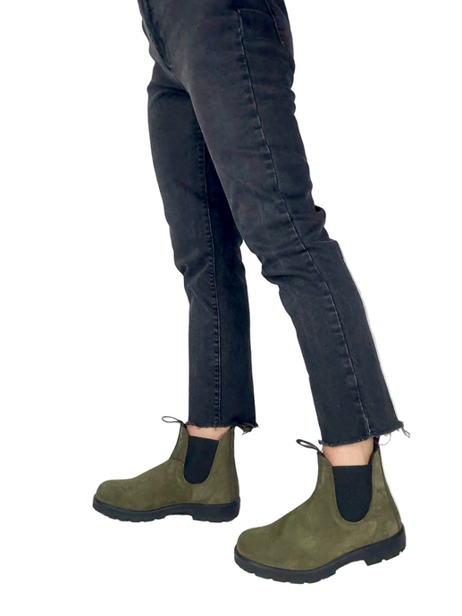 green blundstone boots