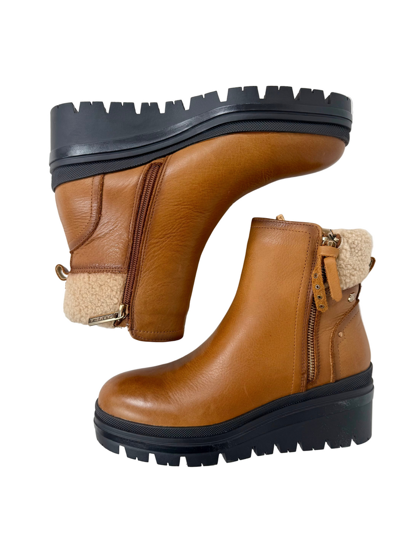 Load image into Gallery viewer, brown ankle boots
