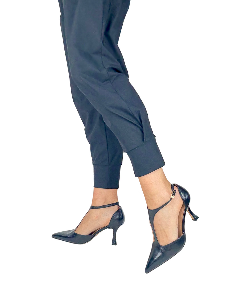 Load image into Gallery viewer, black strappy heels
