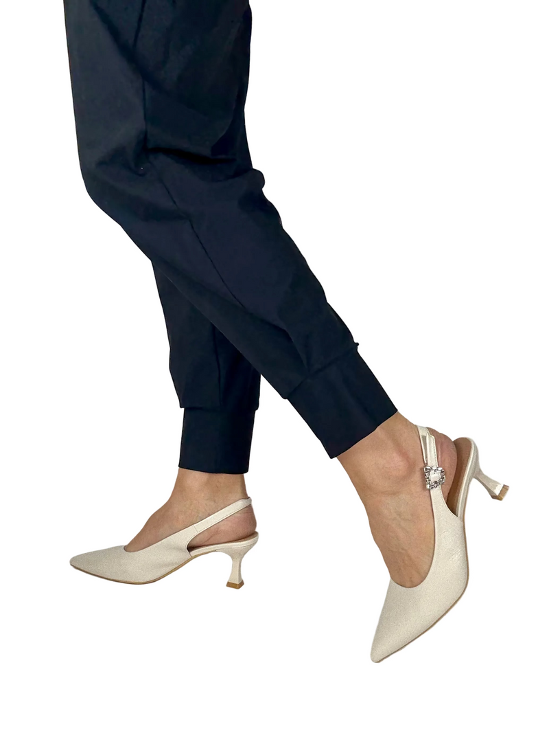 Load image into Gallery viewer, cream heels
