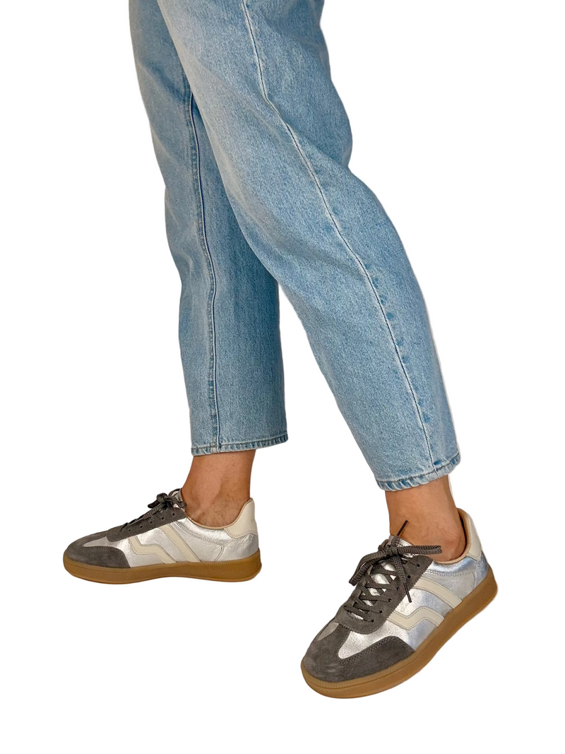 Load image into Gallery viewer, gant trainers for women
