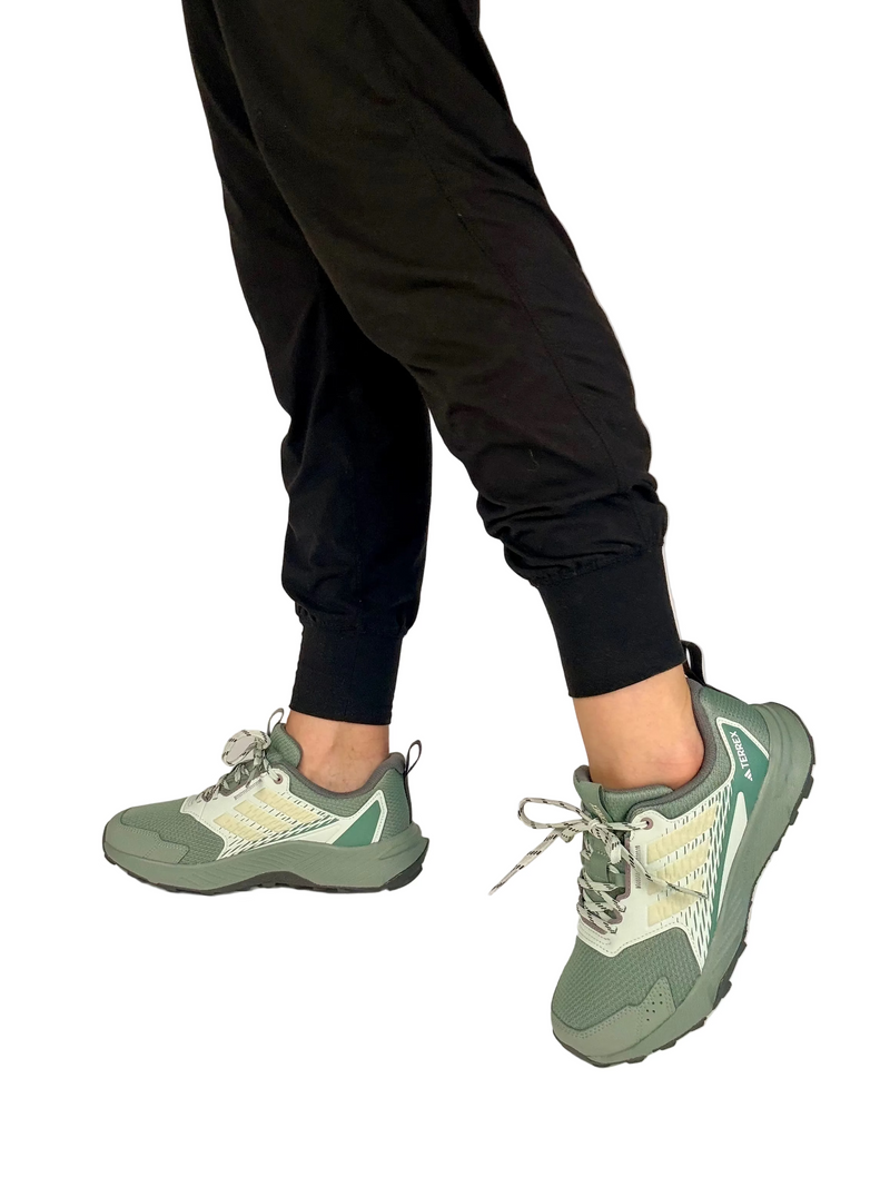 Load image into Gallery viewer, womens trail shoes
