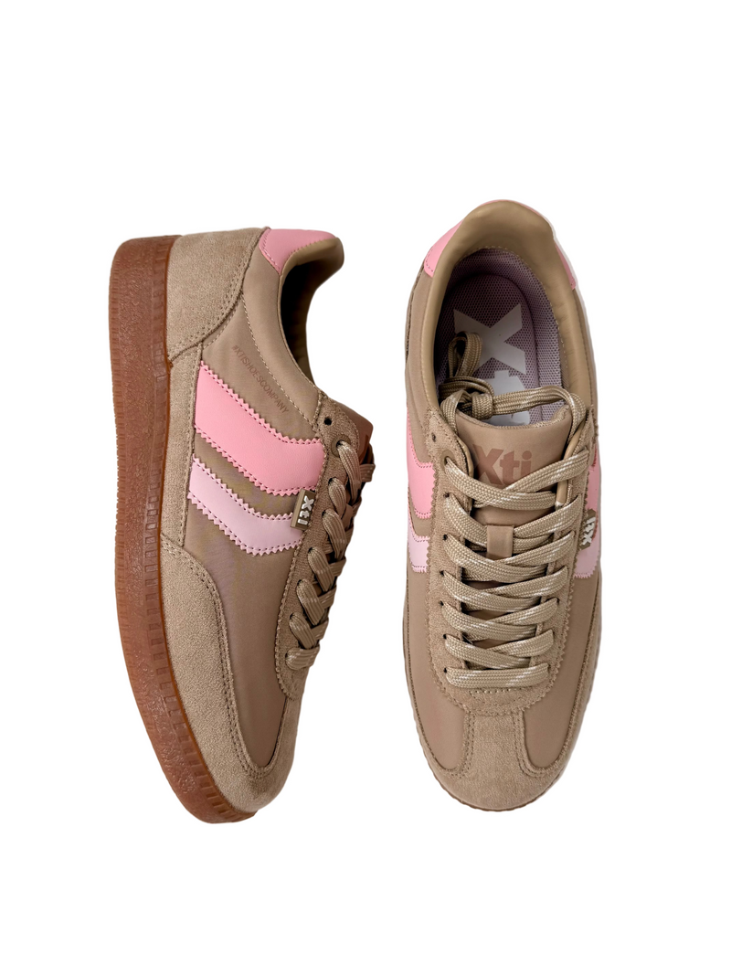 Load image into Gallery viewer, taupe sneakers
