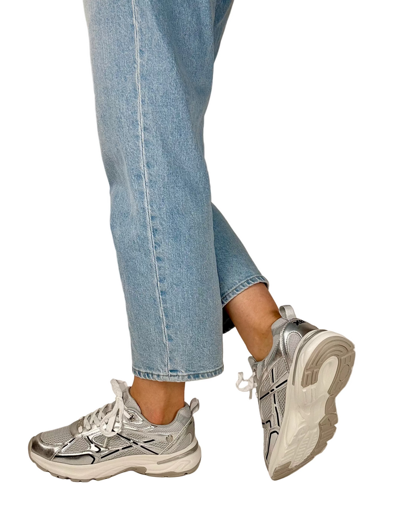 Load image into Gallery viewer, xti trainers
