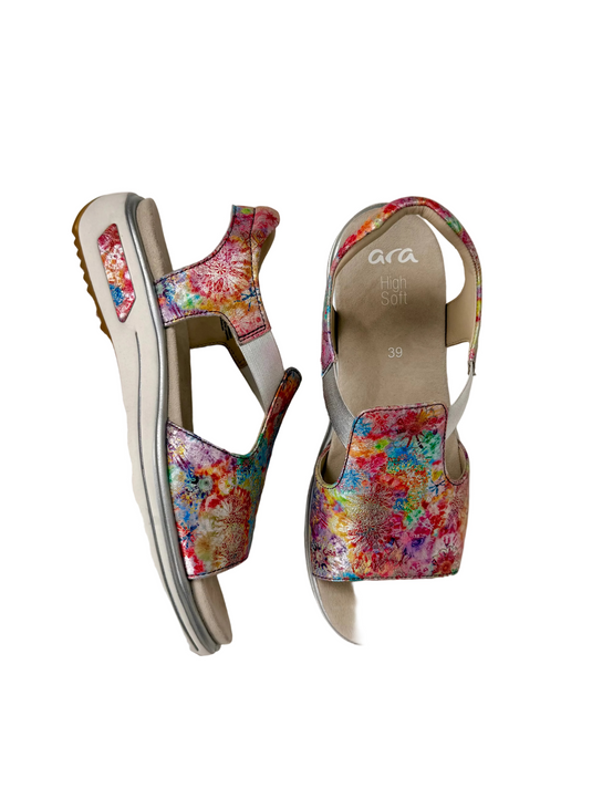 wide fitting casual sandals for women