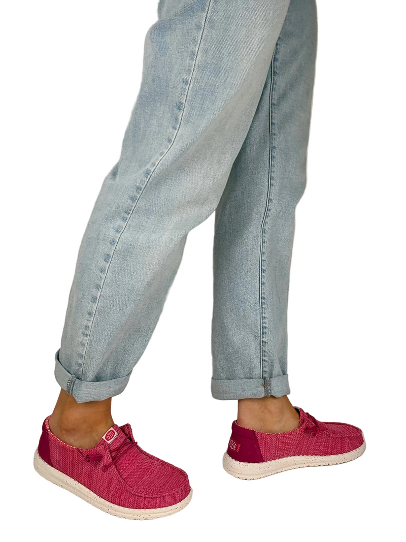 Load image into Gallery viewer, HEY DUDE Wendy Stretch Sox
