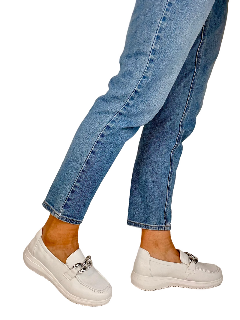 Load image into Gallery viewer, white loafers
