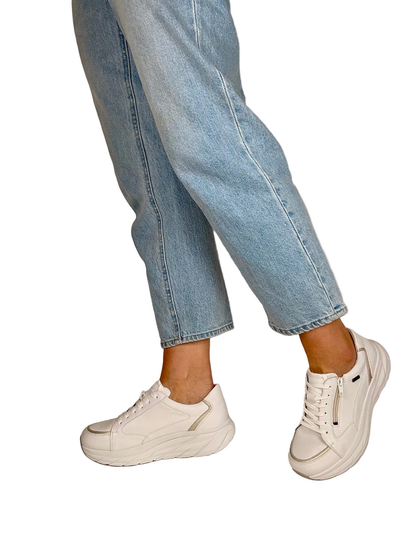 Load image into Gallery viewer, walking shoes
