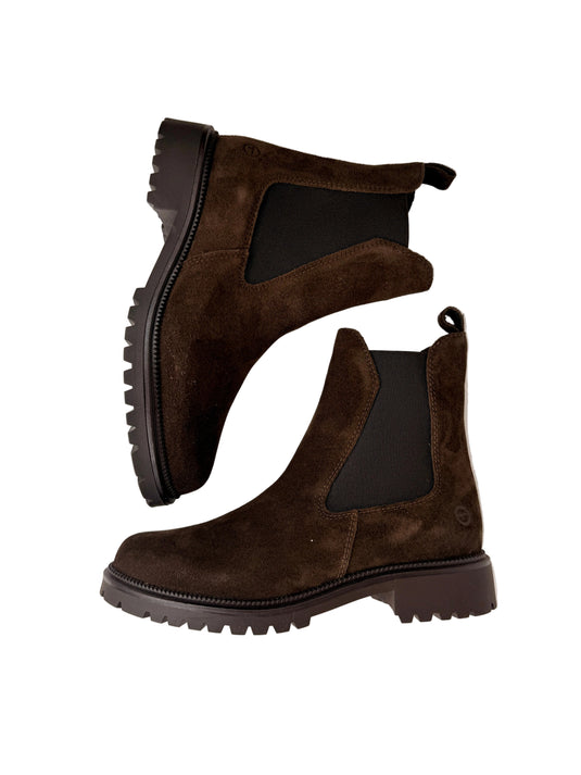 brown suede chelsea boots