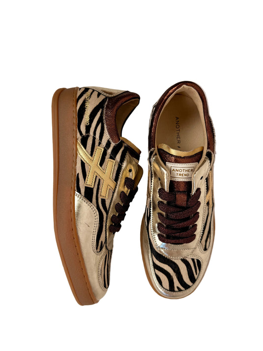 another trend trainers cork