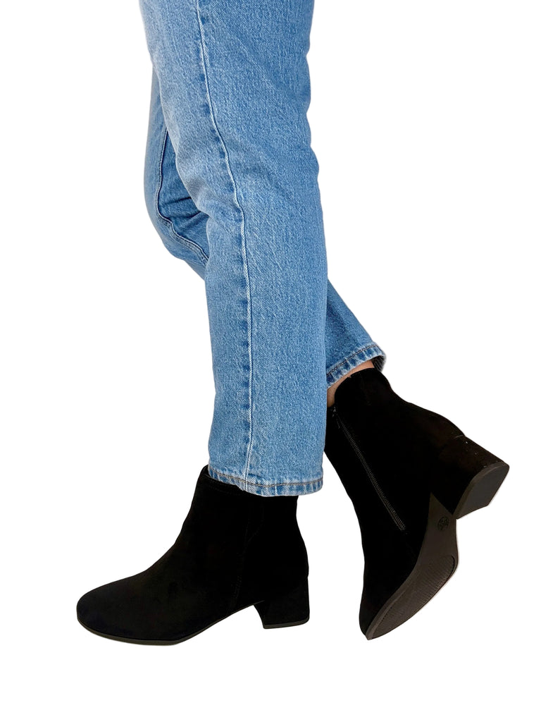 womens wide heeled boots