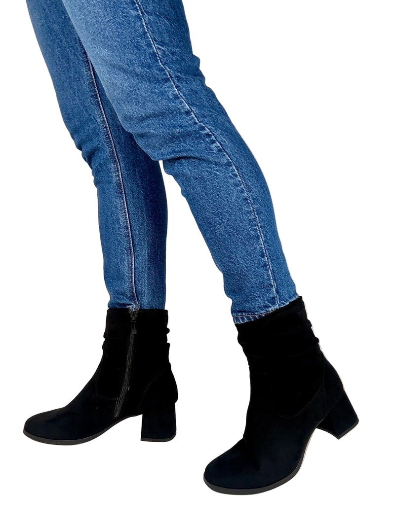 Load image into Gallery viewer, tamaris heeled boots

