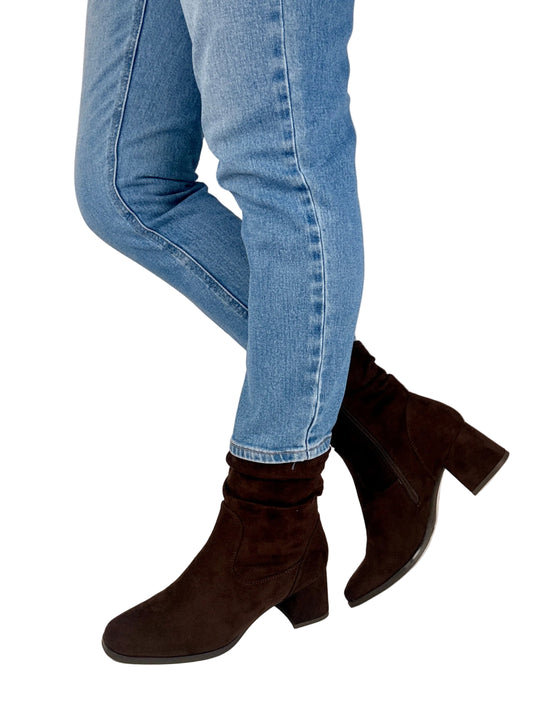 brown tamaris heeled boots