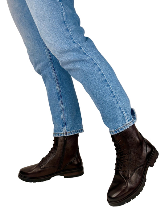 lace up boots ara