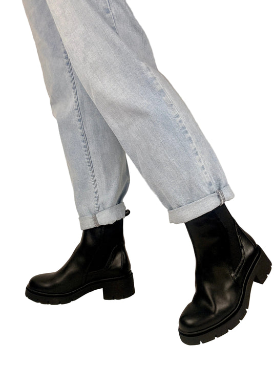 chelsea boots