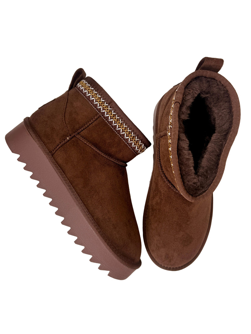 Load image into Gallery viewer, brown boots
