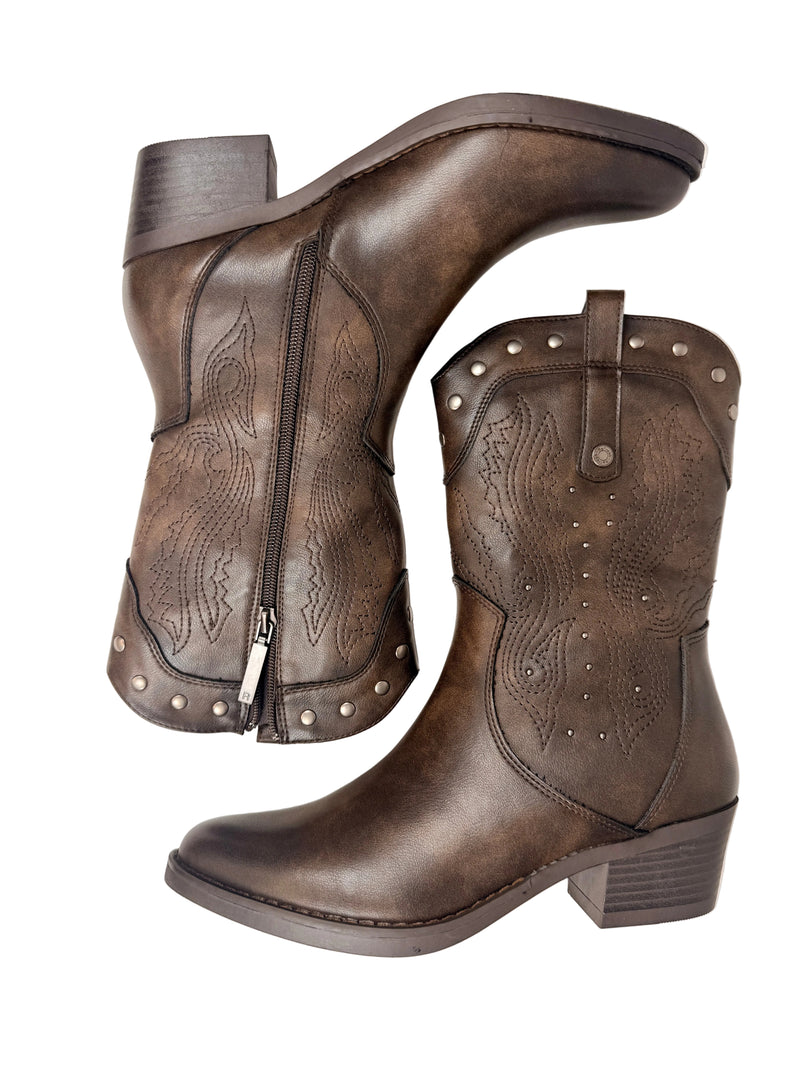 Load image into Gallery viewer, cowboy boots
