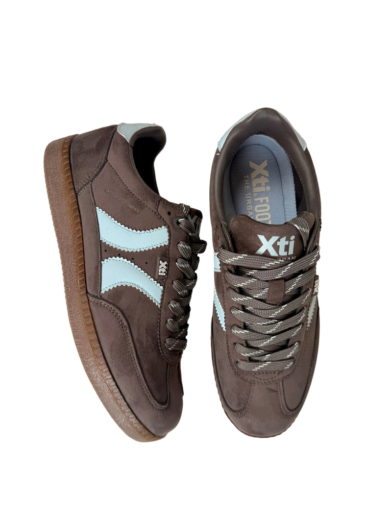 Load image into Gallery viewer, XTI 146125 Women's Aqua Casual Trainers
