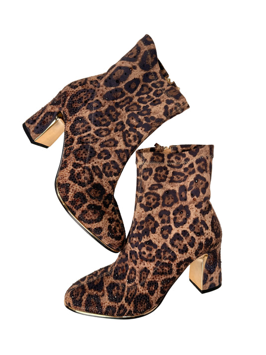 leopard print heeled bootrs