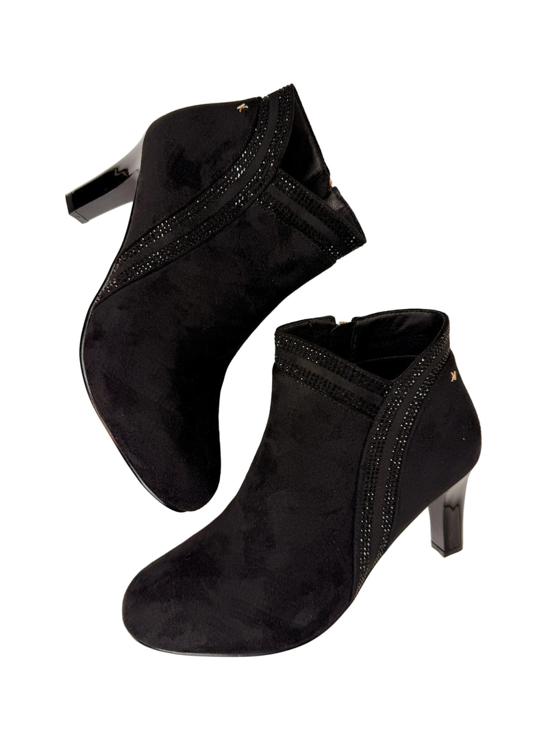 Load image into Gallery viewer, elegant heeled boots
