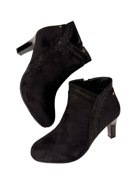 elegant heeled boots