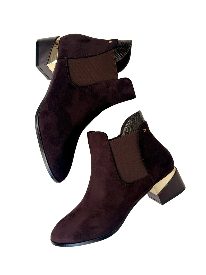Load image into Gallery viewer, brown heels
