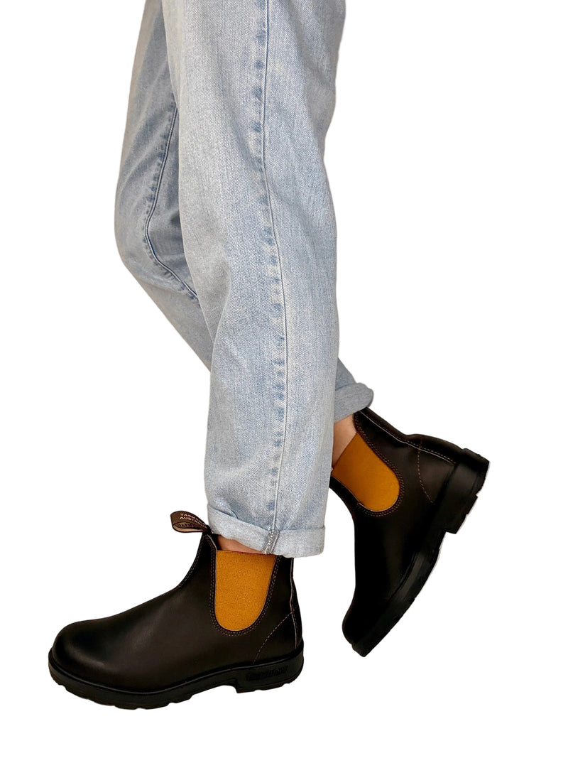 Load image into Gallery viewer, blundstone chelsea boots 1919
