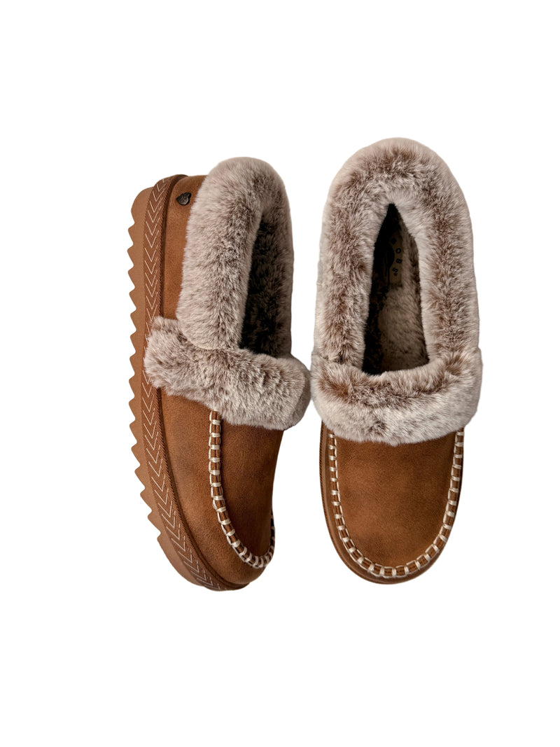 Load image into Gallery viewer, skechers slippers
