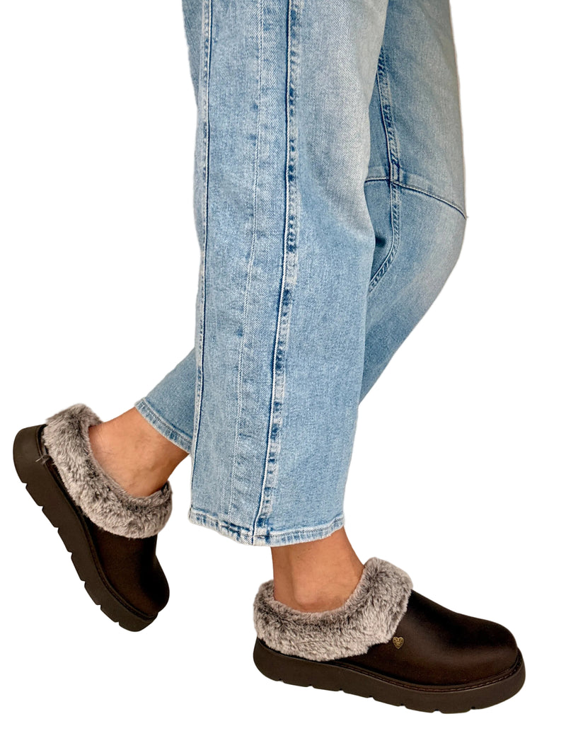 Load image into Gallery viewer, skechers mule slippers
