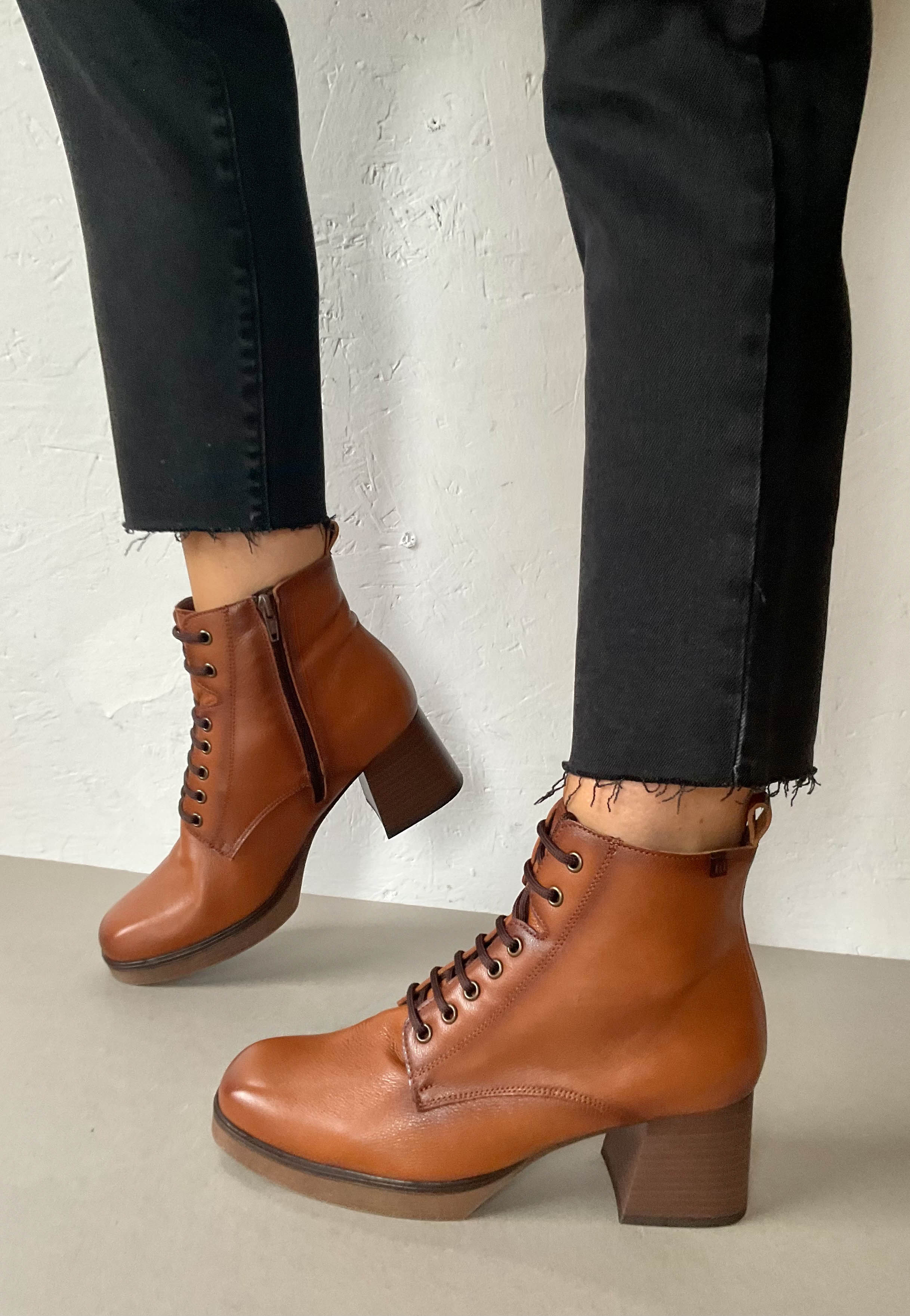 tan heeled boots