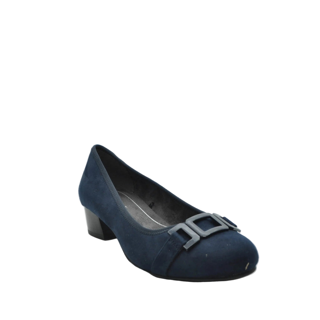 wide fitting heels
