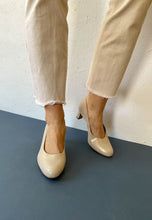 Load image into Gallery viewer, jana block heels