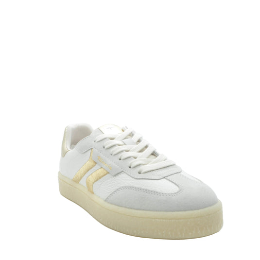 comfortable fashion sneakers