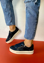 Load image into Gallery viewer, navy platform trainers