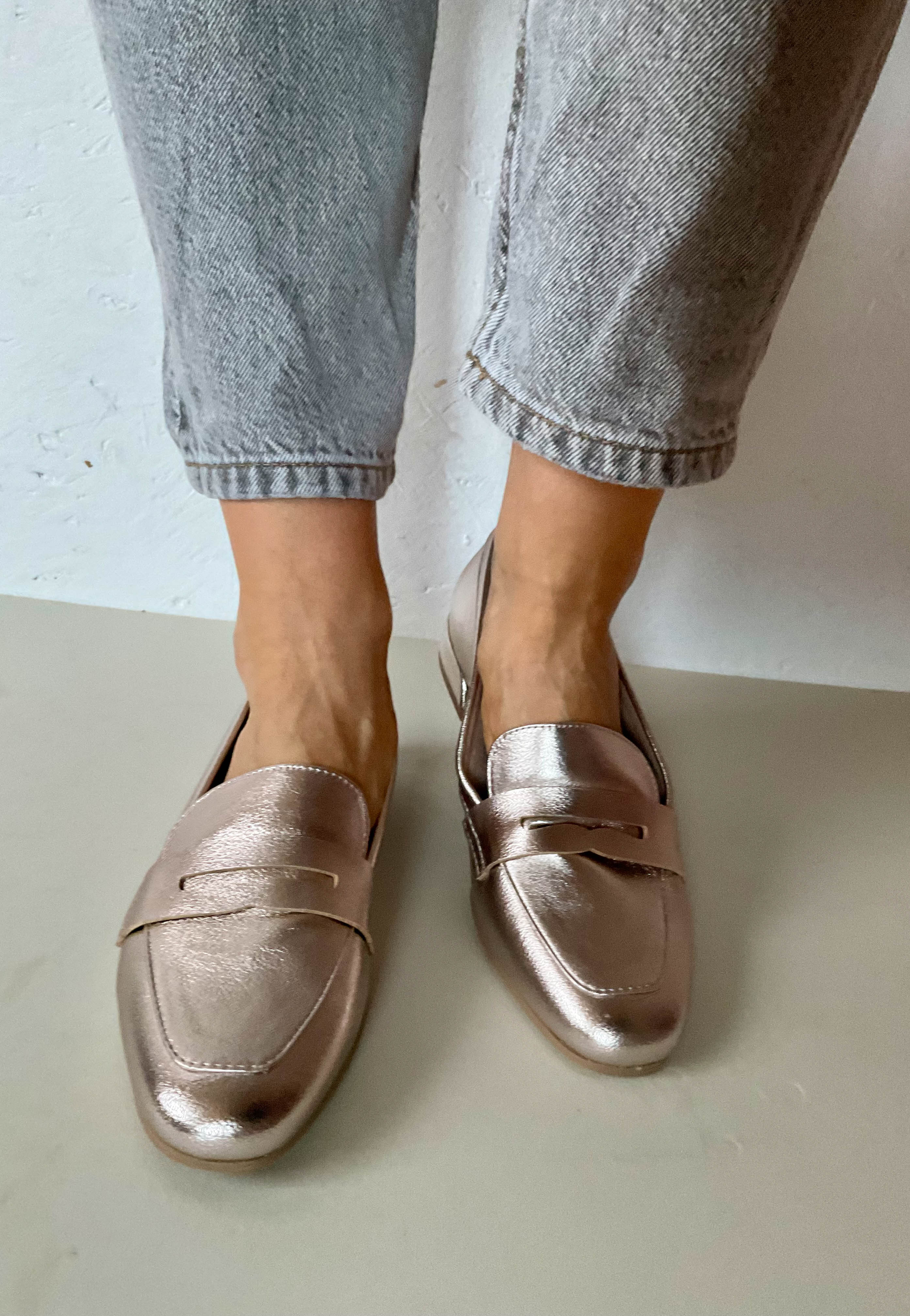 marco tozzi gold loafers