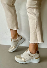 Load image into Gallery viewer, marco tozzi wedge trainers