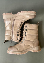 Load image into Gallery viewer, marco tozzi beige biker boots