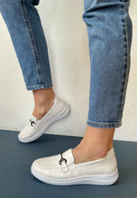 Load image into Gallery viewer, white leather moccasin shoes