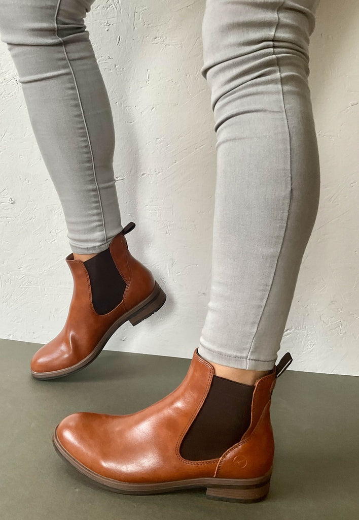 tamaris brown chelsea boots