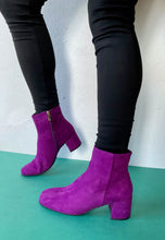 Load image into Gallery viewer, marco tozzi purple heeled boots