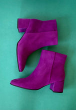 Load image into Gallery viewer, marco tozzi purple block heeled boots
